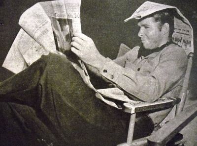 A casual photo of Audie Murphy