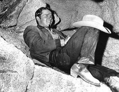A casual photo of Audie Murphy