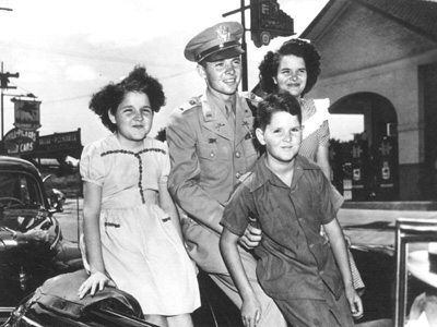 A military photo of Audie Murphy