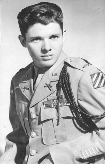 A military photo of Audie Murphy