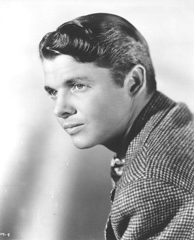 A portrait photo of Audie Murphy