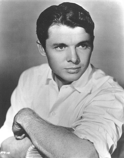 A portrait photo of Audie Murphy