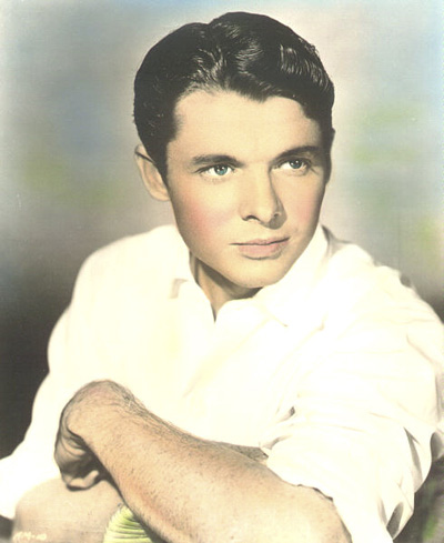 A portrait photo of Audie Murphy