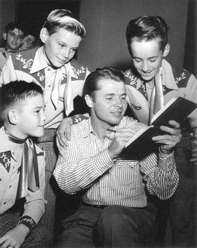 A publicity photo of Audie Murphy