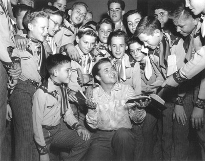 A publicity photo of Audie Murphy