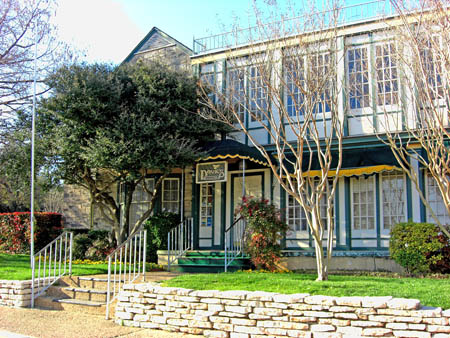 Addison, Texas home owned by Audie Murphy. Later converted to a restaurant called named Dovies. The restaraunt has since closed.